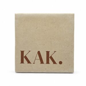 Tegeltje 'kak'.
